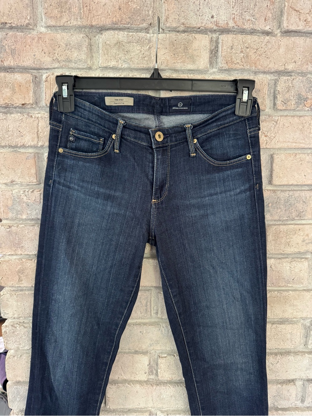 AG jeans the stilt cigarette leg size 27R